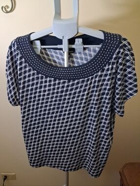 Navy and White Short-Sleeve Grid Tee